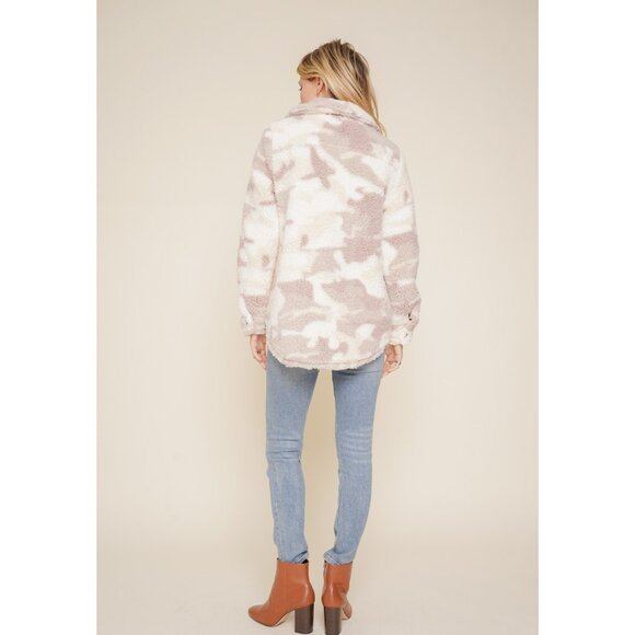 NEW Boutique Mauve Camo Teddy Jacket Cozy Sherpa Fleece Weekend Furry Soft Warm - Picture 7 of 7